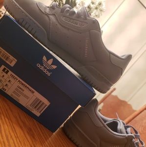 YEEZY POWERPHASE "CALABASAS